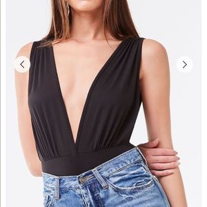 🦄 NWT ANGL black deep plunge body suit, size S 🦄